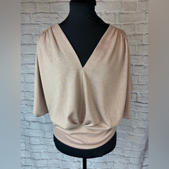 Cute gold and pink sparkle top size Large! - Picture 3 of 11